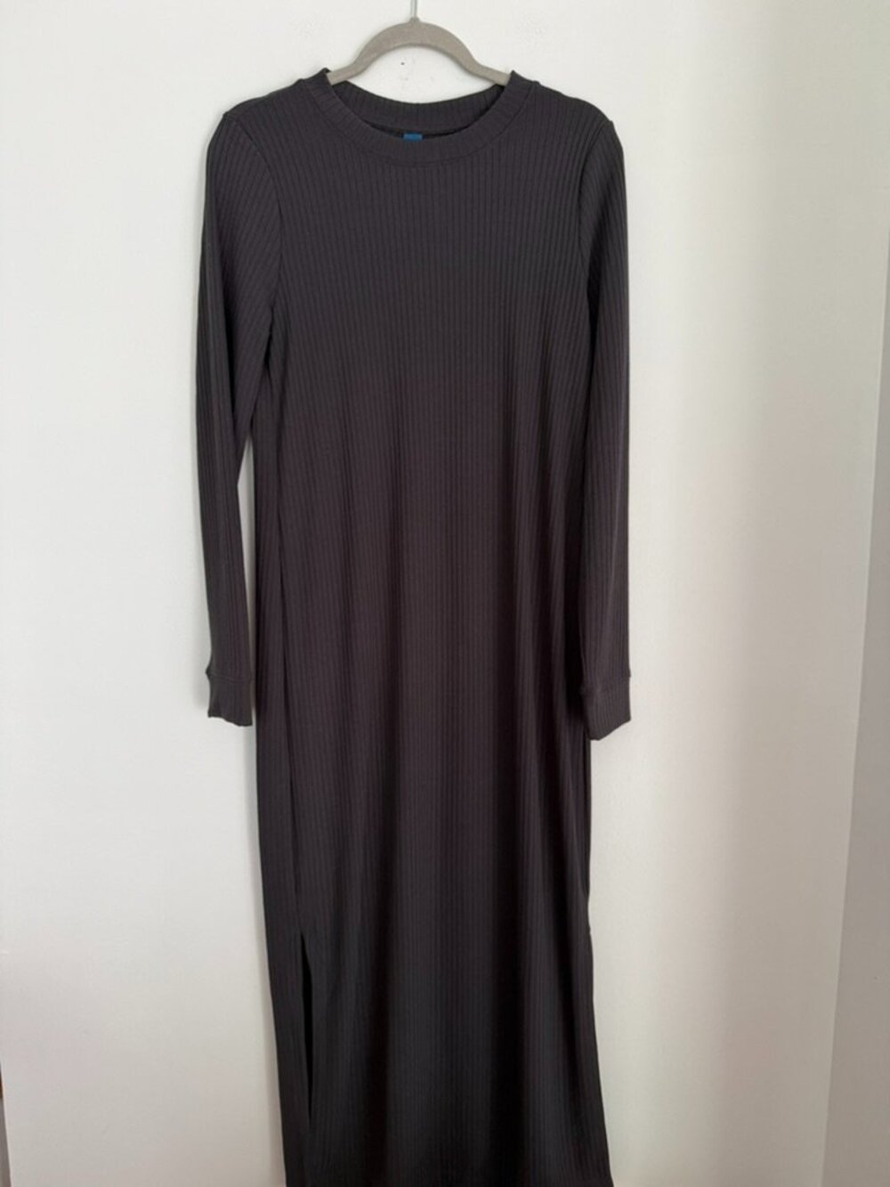 Old Navy Ribbed Midi Dress – Size Medium - Picture 4 of 7